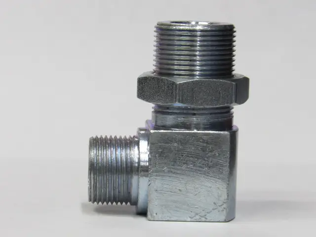 Codo racor zincado