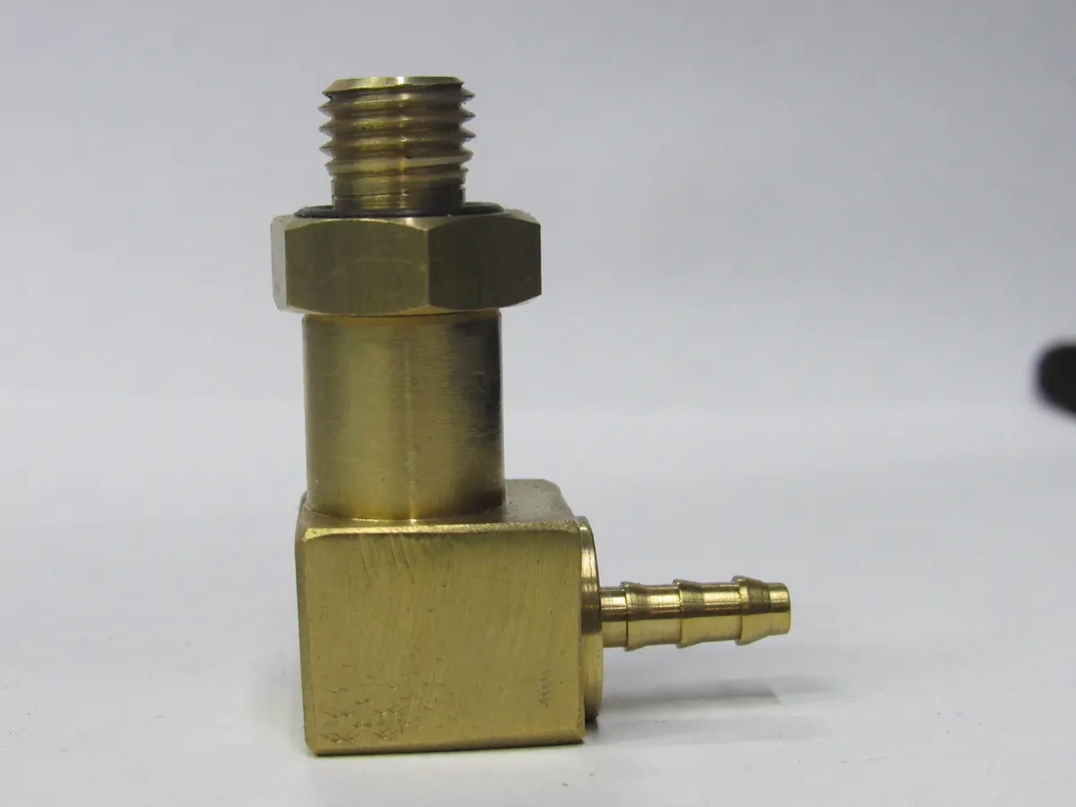 Racor angular en bronce mecanizado