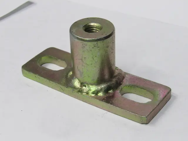 Soporte bicromatado con buje — vista 3