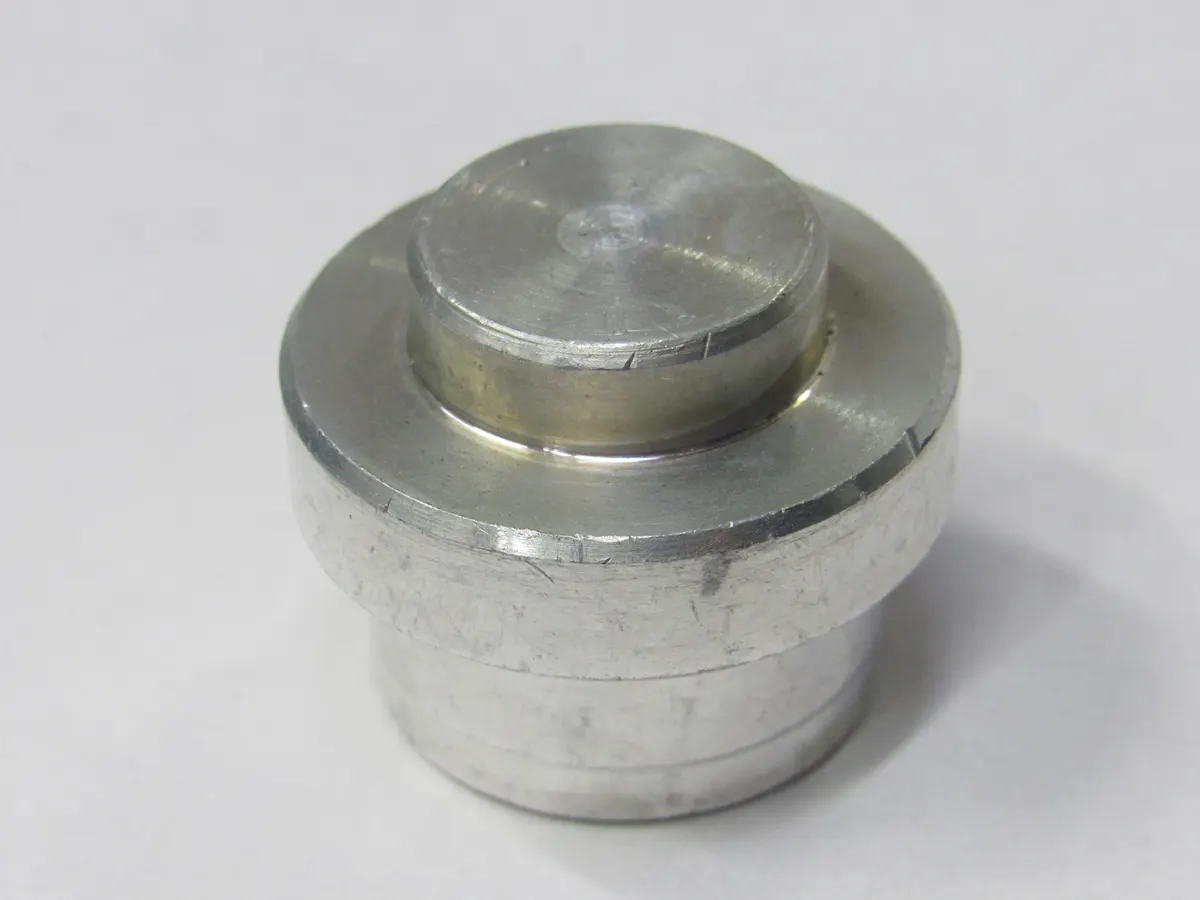 Tapón torneado en aluminio