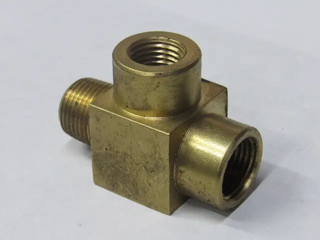 Te roscada en bronce